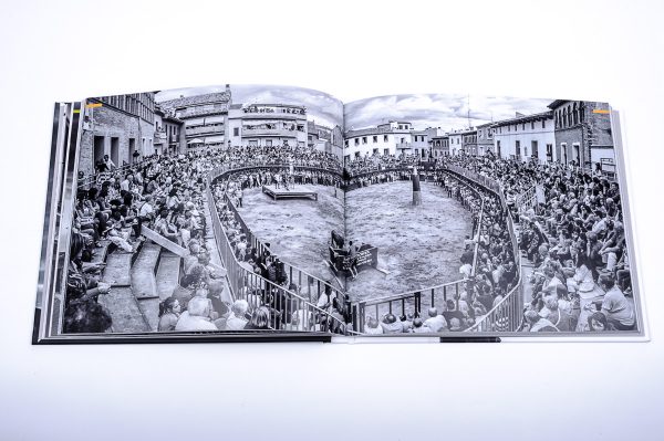 Libro de Fotografía "Mi pueblo, La Almunia de Doña Godina"